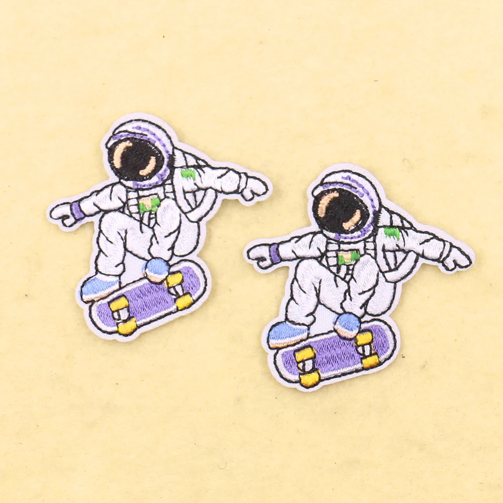 5PCS Creative Skateboard Astronaut Embroidery Applique Iron on Patches for Clothing Sew Apparel Fabric Badge Clothes Stickers - купить по