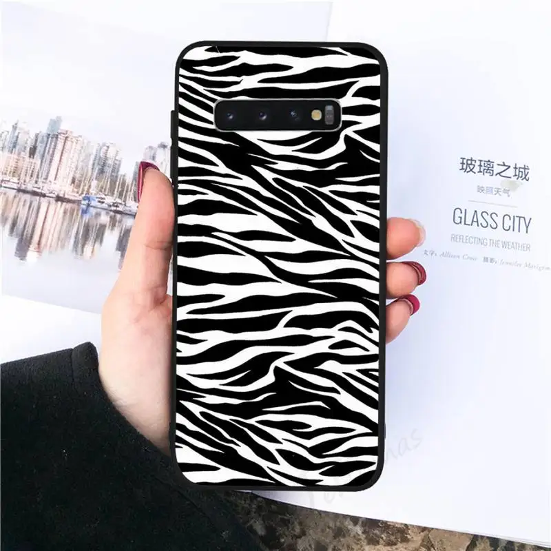 

Zebra Striped Black White Anima Phone Case For Samsung galaxy S 8 9 10 20 21 30 A 30 50 51 70 note 10 plus Ultra 5g