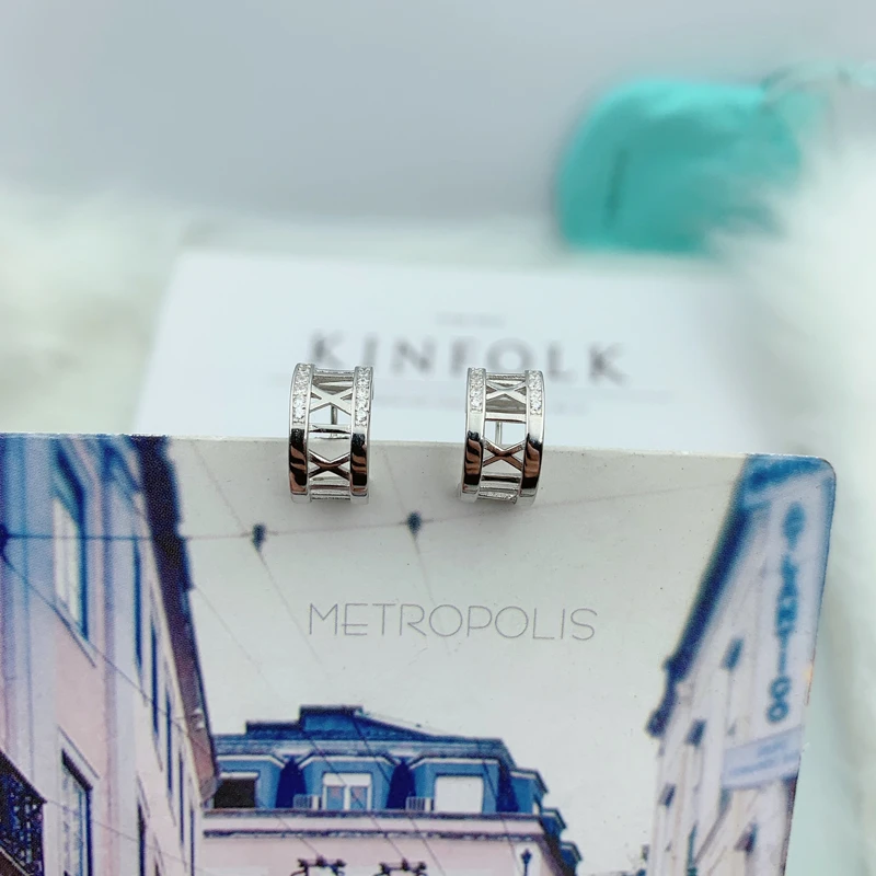 Женские серьги из серебра пробы с фианитами и римскими цифрами|Серьги-гвоздики| |