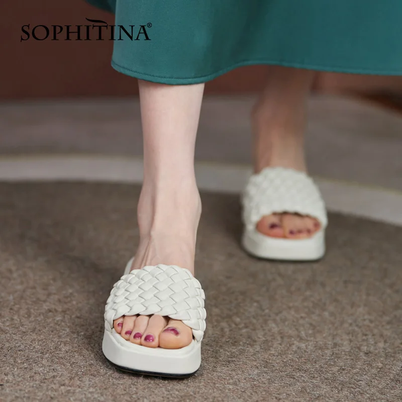 

SOPHITINA New Women's Slippers Fashion Woven Thick-soled Comfortable Shoes Leather Solid Color Summer Outdoor Ladies Shoes DO588