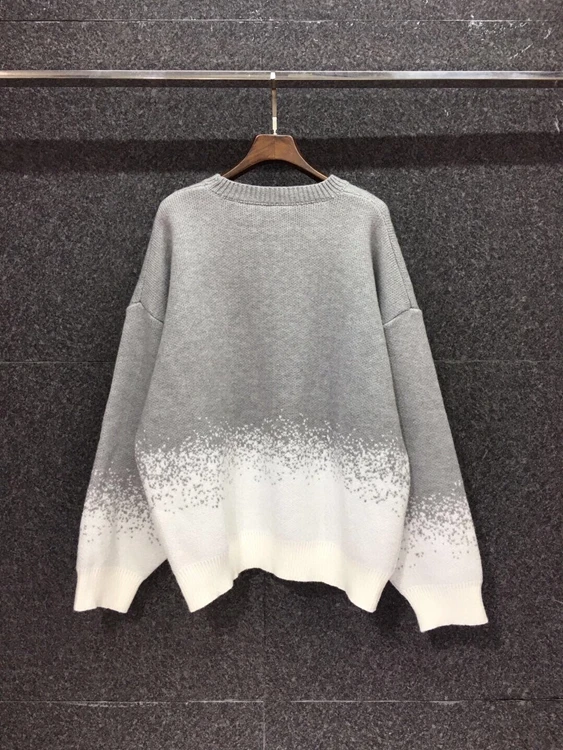 

Autumn / winter 2020 new women's round neck hem color matching decoration long sleeve versatile sweater 1104