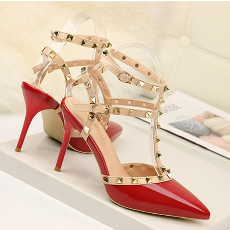 

Pumps 2020 Women's Shoes Summer Fashion Female Sandals Rivet Metal Decoration Patent Leather Style High Heels Zapatos De Mujer