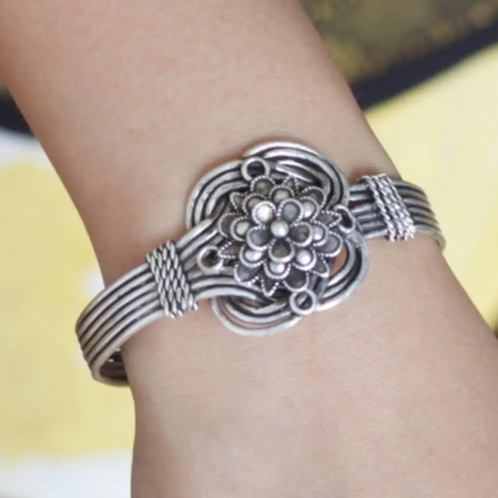 

Charming Handmade old Miao silver Flower Women Bracelet