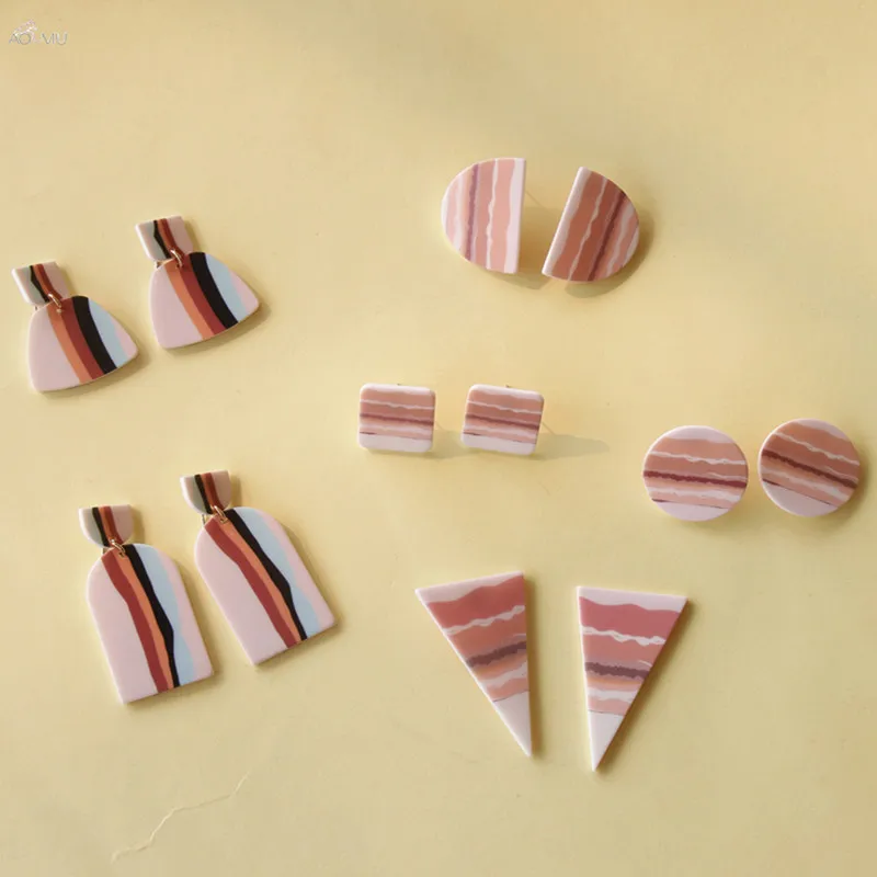 Женские розовые акриловые серьги AOMU круглые и треугольные в цветную полоску