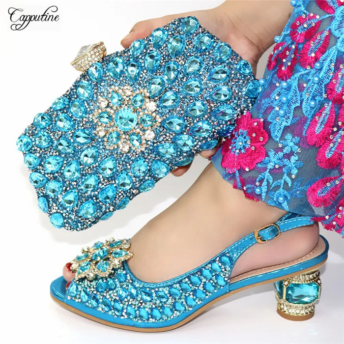 Популярные небесно голубого цвета вечерние женские босоножки на высоком каблуке