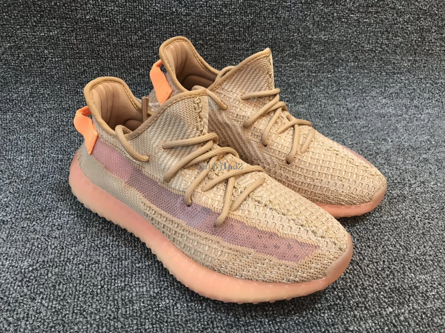 

Original Yeezy Boost 350 V2 Men/Women Jogging Shoes Soft Bottom Breathable Comfortable Sports Sneakers 36-45