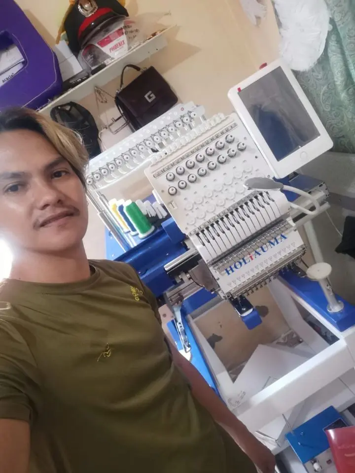 Автоматическая одноголовочная компьютерная вышивальная машина для