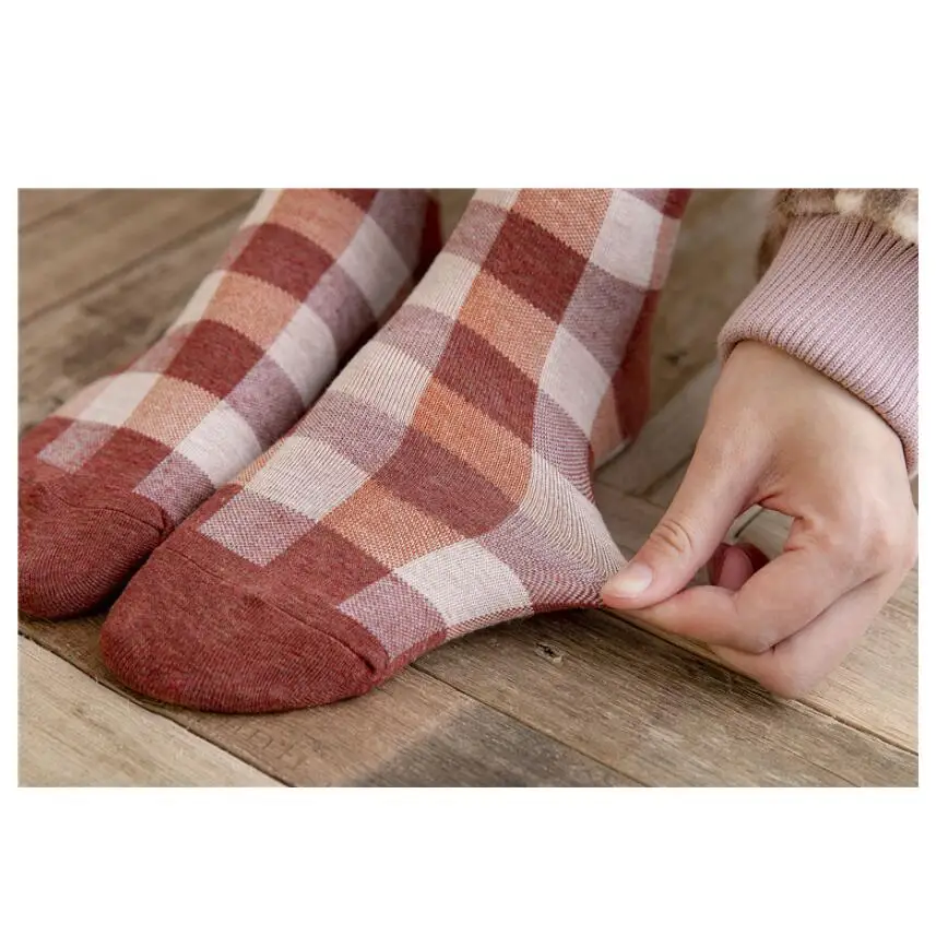 Girls Plaid Print Cotton Crew Socks White Cuff Women Soft Checks Prints Warm Winter Socks Ankle Socks Short Socks 7 pairs/lot