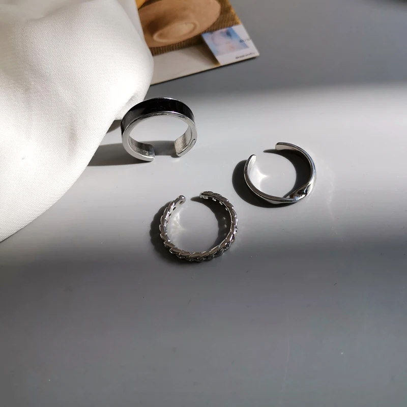 

Hip Hop Rock Three-Piece Ring Personality Retro Black And White Finger Ring Hollow Ring Women Jewelry Gifts