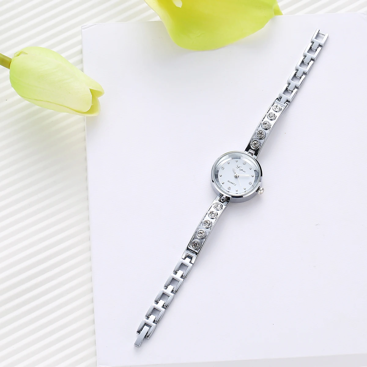 Элегантные женские часы из сплава Модные кварцевые наручные модные браслет Relogios