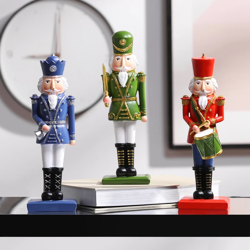 

British Soldier Statue Resin Crafts Character Sculpture Decoration Home Decor Model Living Room Wine Cabinet Artwork