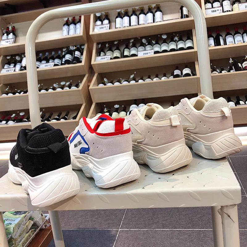 

Виды спортивной обуви для женщин Корейский выпуск для студентов толстая подошва для отдыха цветные впитывающие чистые кроссовки для бега П...