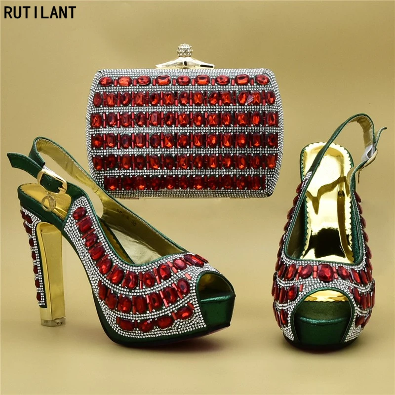 Новейшая модель Обувь в нигерийском стиле и сумочка комплекте Босоножки на