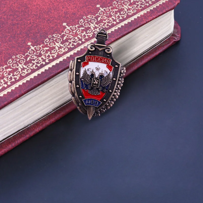 Значок Российской Федерации | Украшения и аксессуары