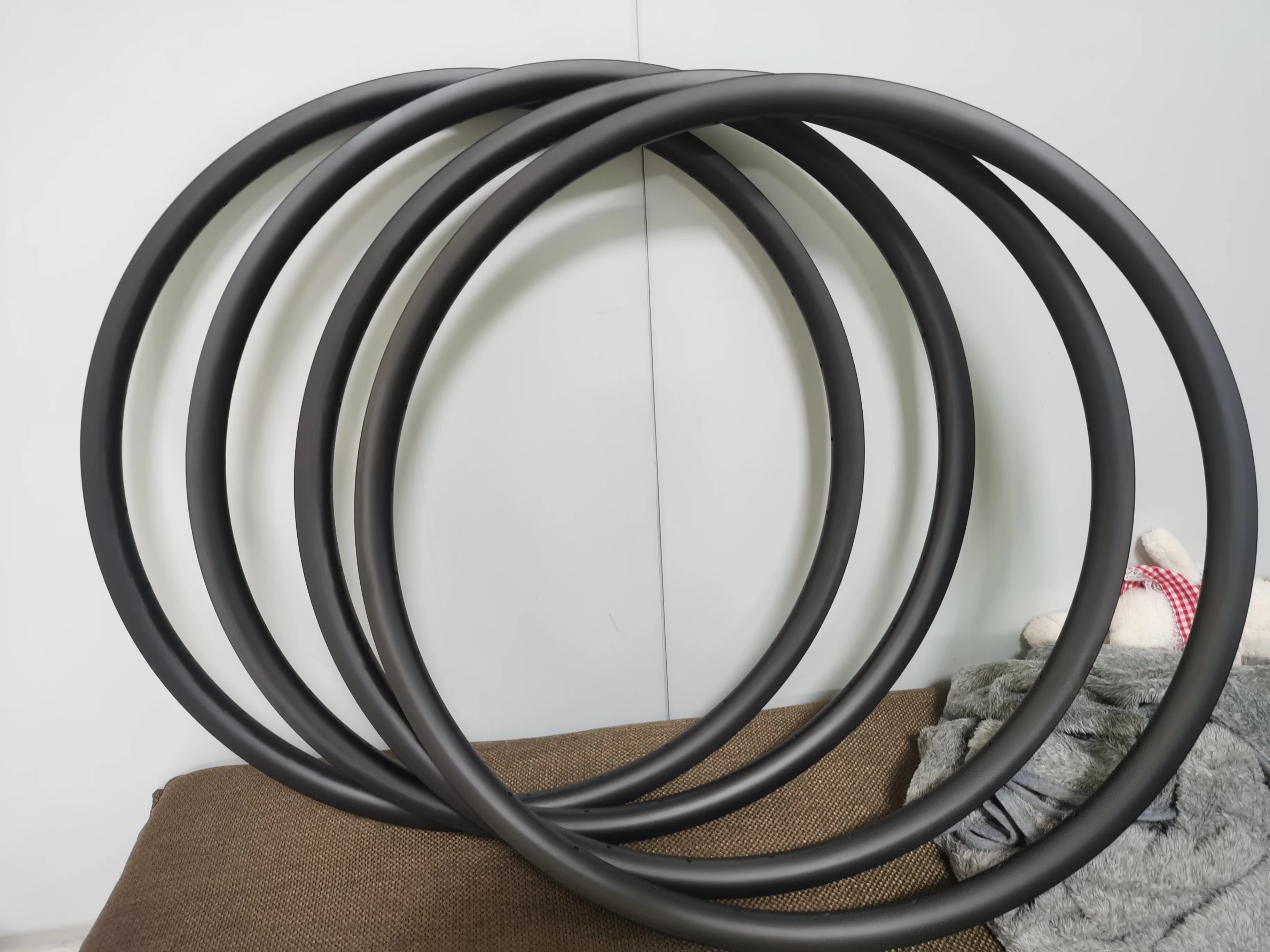 [CBZ29XCSL-MTB] Симметричные 310г 30x25мм 30x30мм 35x25мм 36x30мм 33x25мм 29-дюймовые безкронштейновые бескамерные карбоновые обода для горных велосипедов 29er (art.: 3920dcc4ebea7) - 3920dcc4ebea7