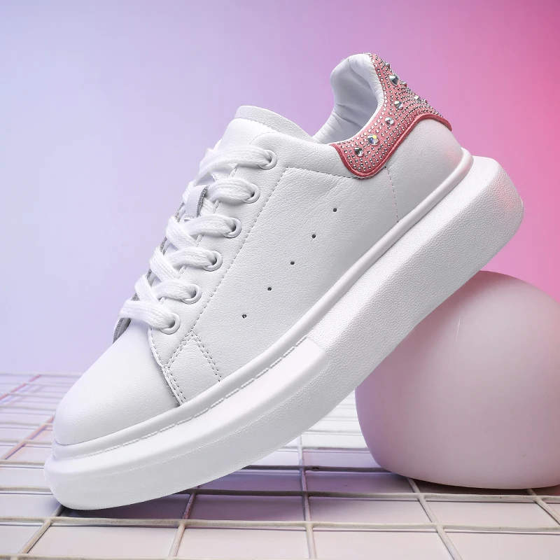 

Кроссовки женские на платформе, повседневная обувь из высококачественного полиуретана, увеличенные рост, белые, трендовые