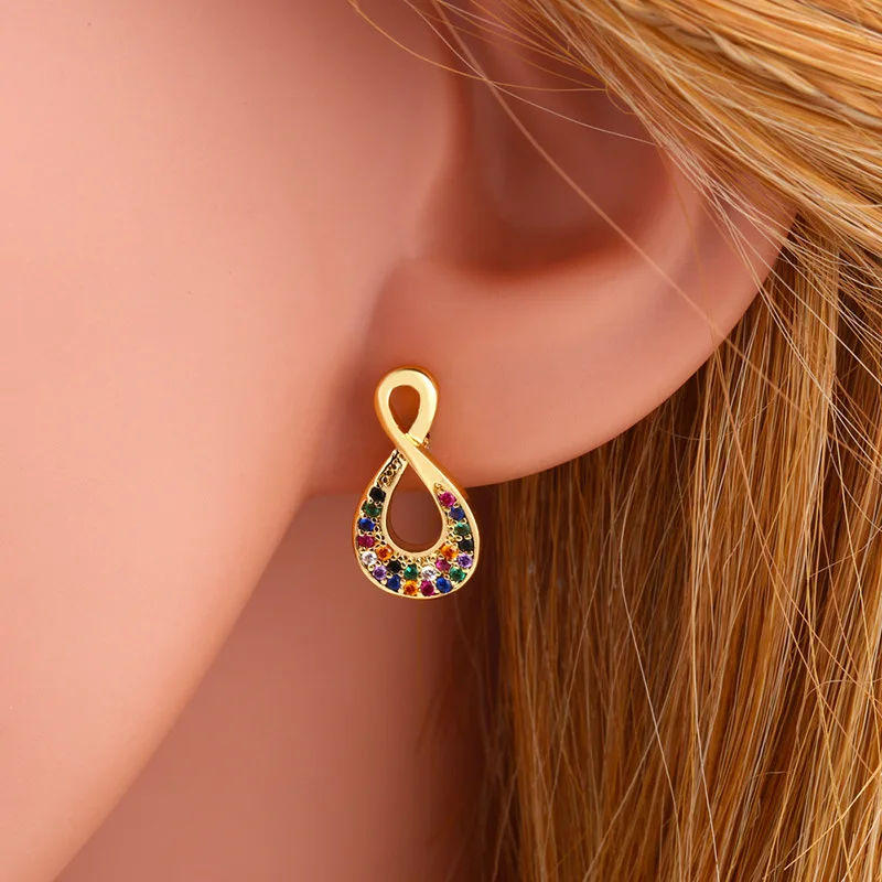 Милые романтические короны серьги-гвоздики в виде слона золотого цвета