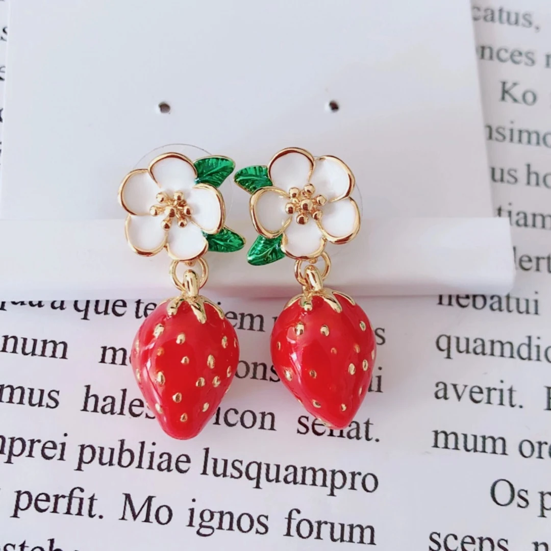 

luxurytreasury flower,strawberry earrings, jewelry ,high quality,fasion woman, girls,light luxury,wholesale