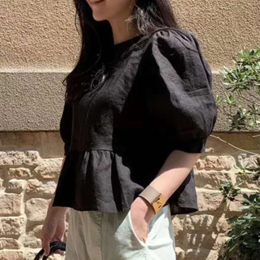 

Korean Women T Shirt 2021 Summer Short Sleeve O Neck Female Top Japan Style Solid White Black Women Shirts Tunic Tees Minimalist