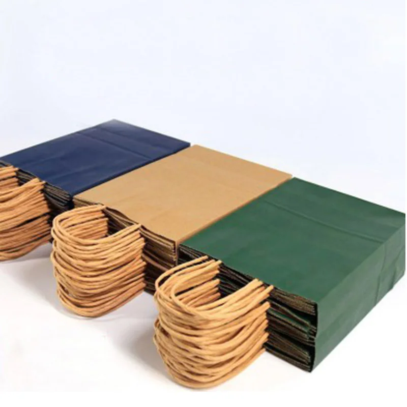 Персонализированный цветной пакет из крафт-бумаги с ручками праздничный