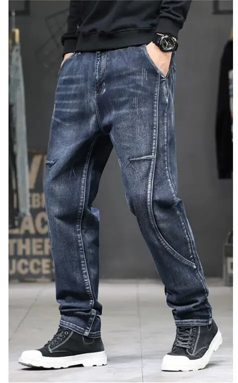 Рисунок 6 - Джинсы мужские свободные с вышивкой