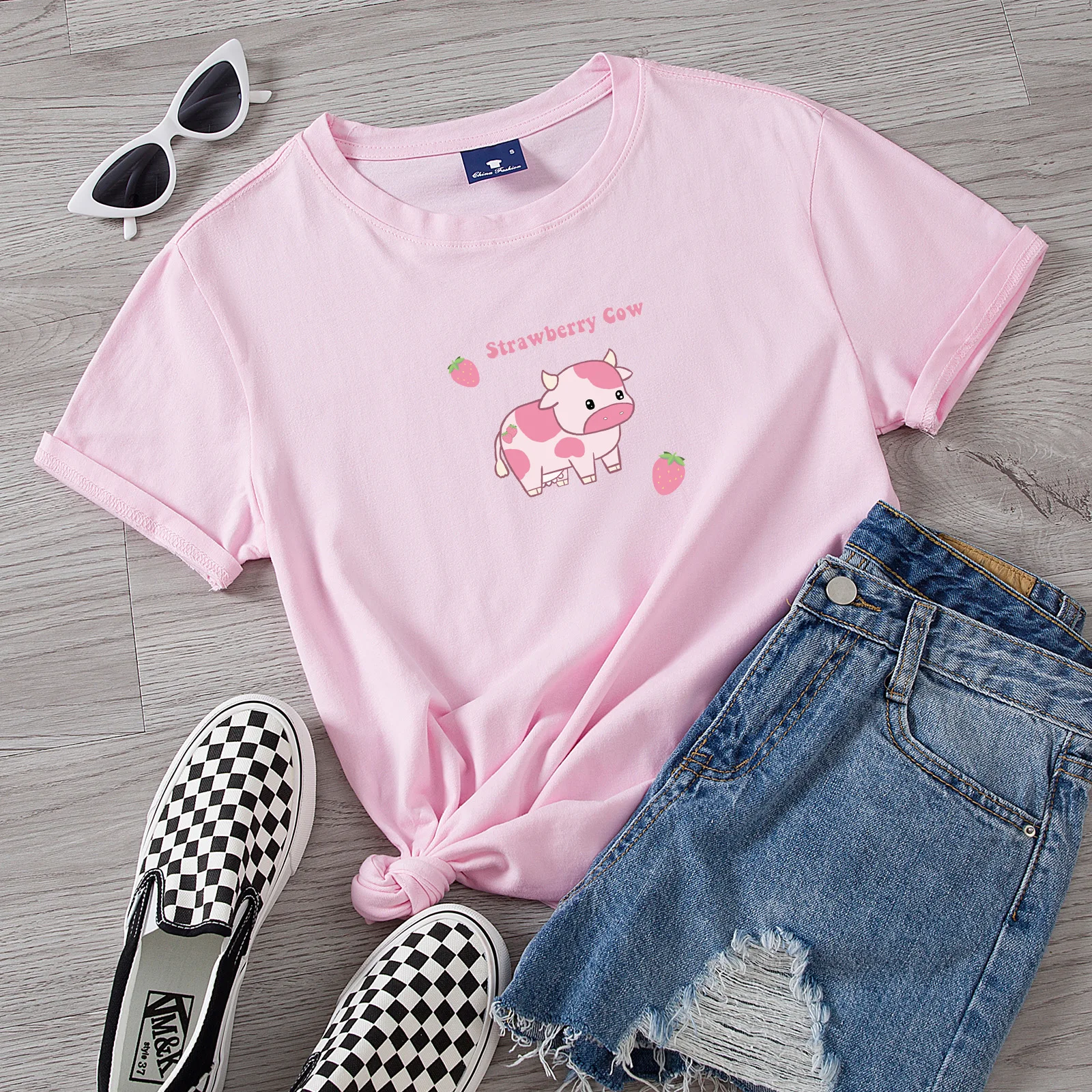 

Футболка женская хлопковая свободного кроя, милая Повседневная рубашка с рисунком клубники, коровы, милый мультяшный розовый топ для девуш...