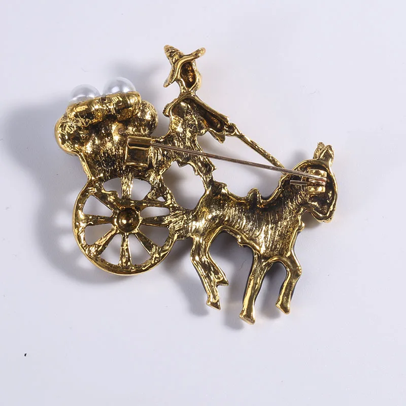 

CINDY XIANG Vintage Horse-drawn Carriage Brooch Cute Animal Pin Fashion Women And Men Brooches Jewelry