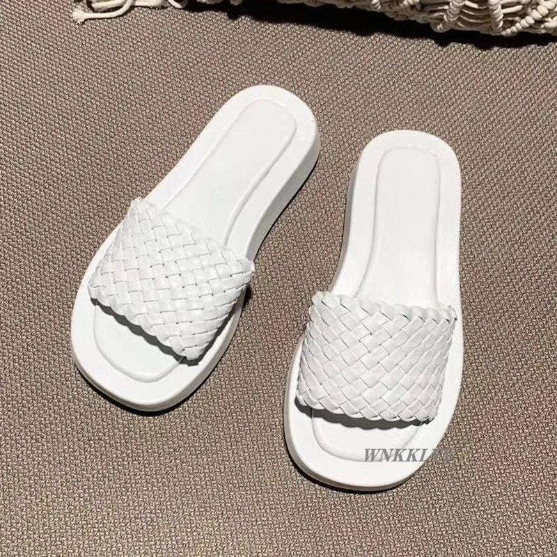 

Summer Beach Slippers Woman hand woven Flipflops Lazy Mullers Shoes Casual Outdoor Wear thick bottom comfortable sandals 2020