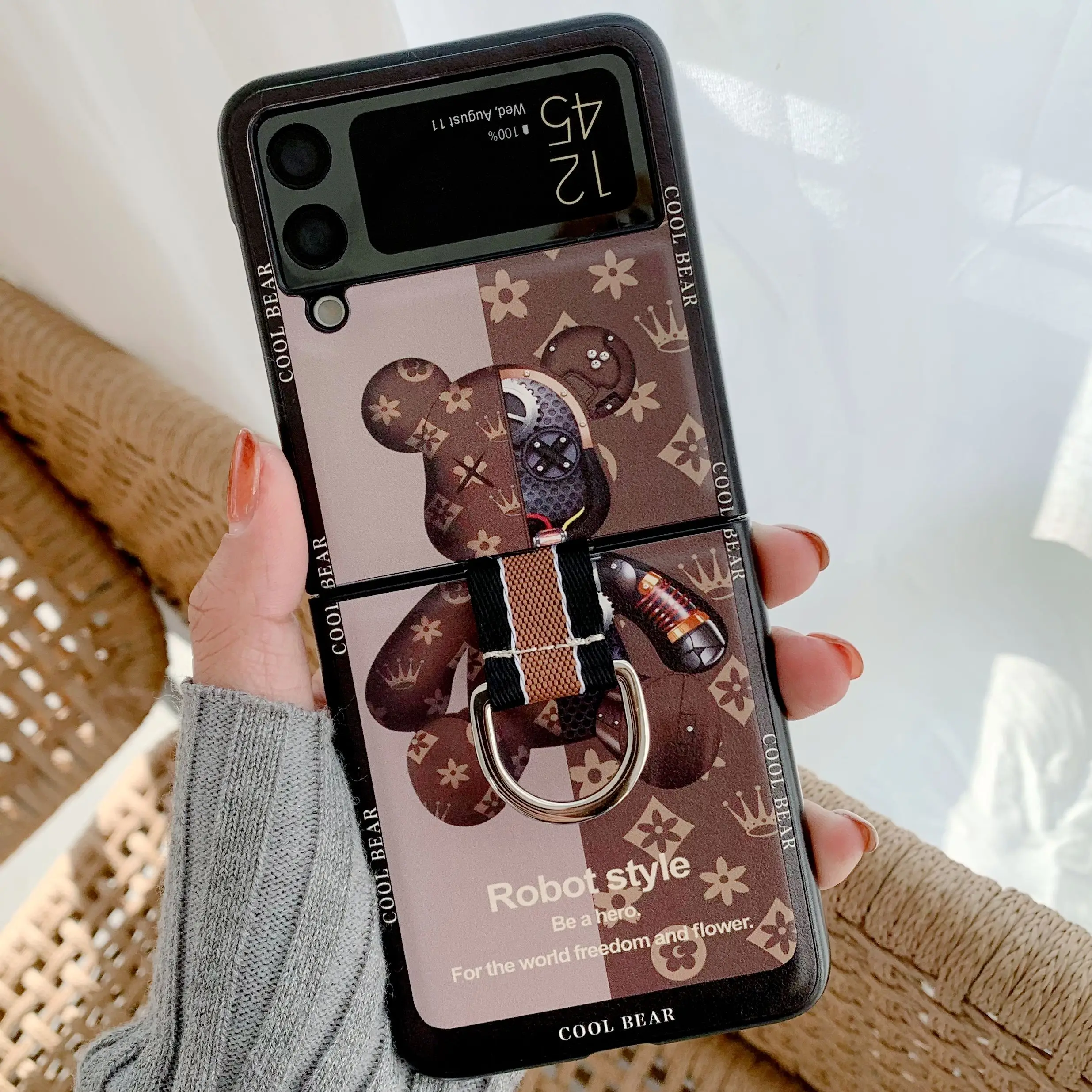 

Cartoon Bear Protective Phone Case For Samsung Galaxy Z Flip 3 Leather Back Cover Fashion Ring Holder Design for Z Flip 3 Cases