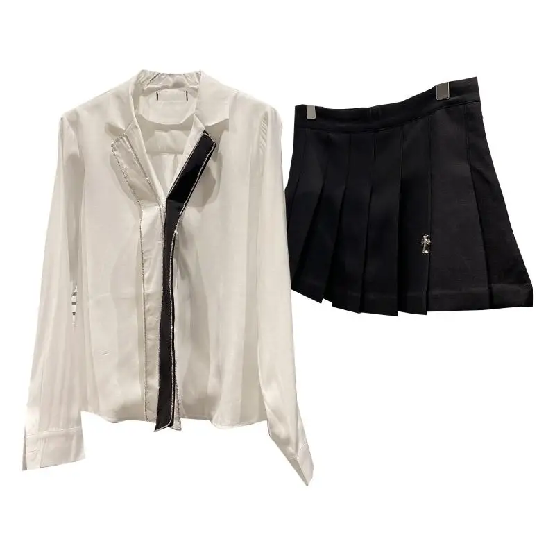 

New Web celebrity in fall diamond edge contrast color tie shirt JK skirt pleated skirt suit female emblem
