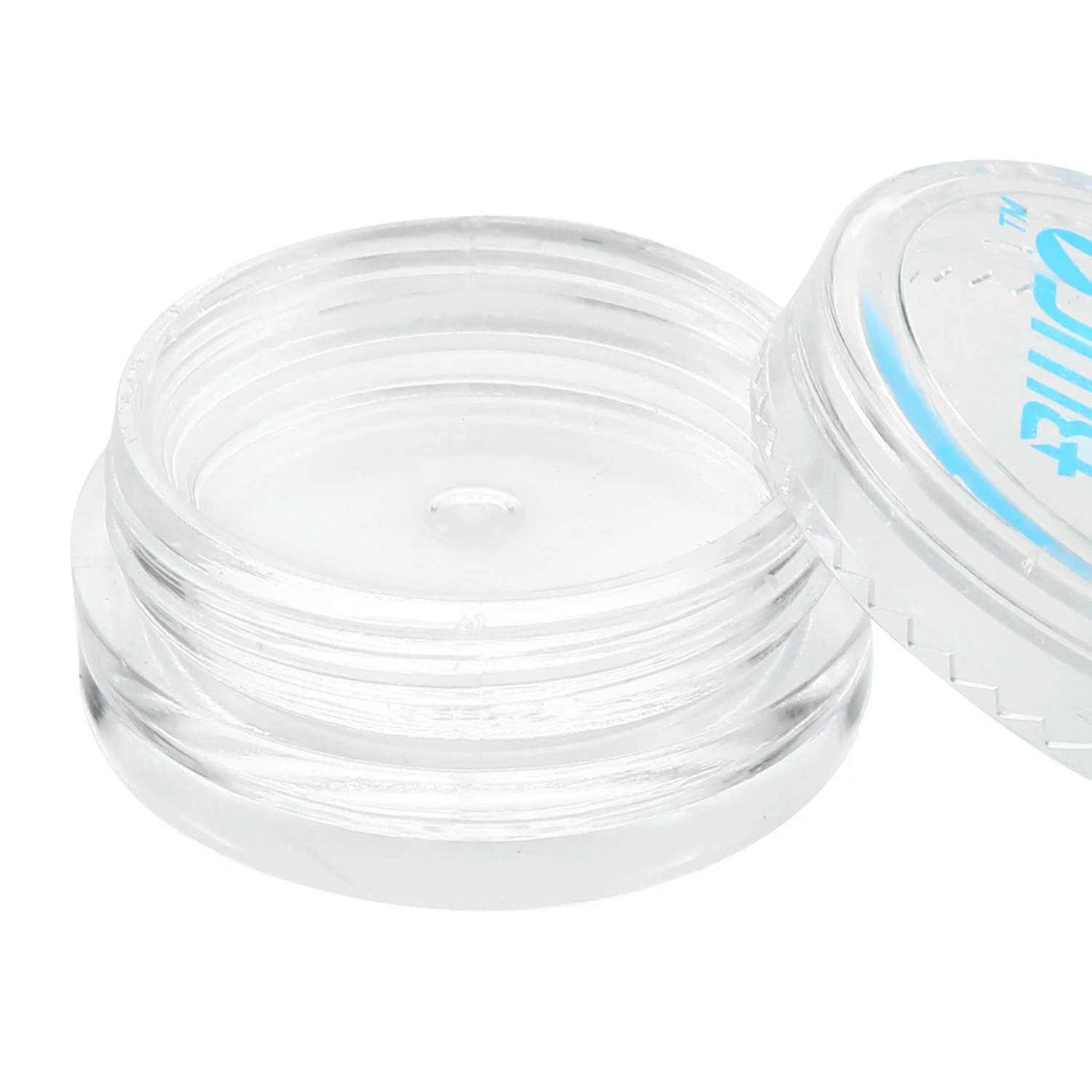 Самоклеящееся средство для чистки кожи