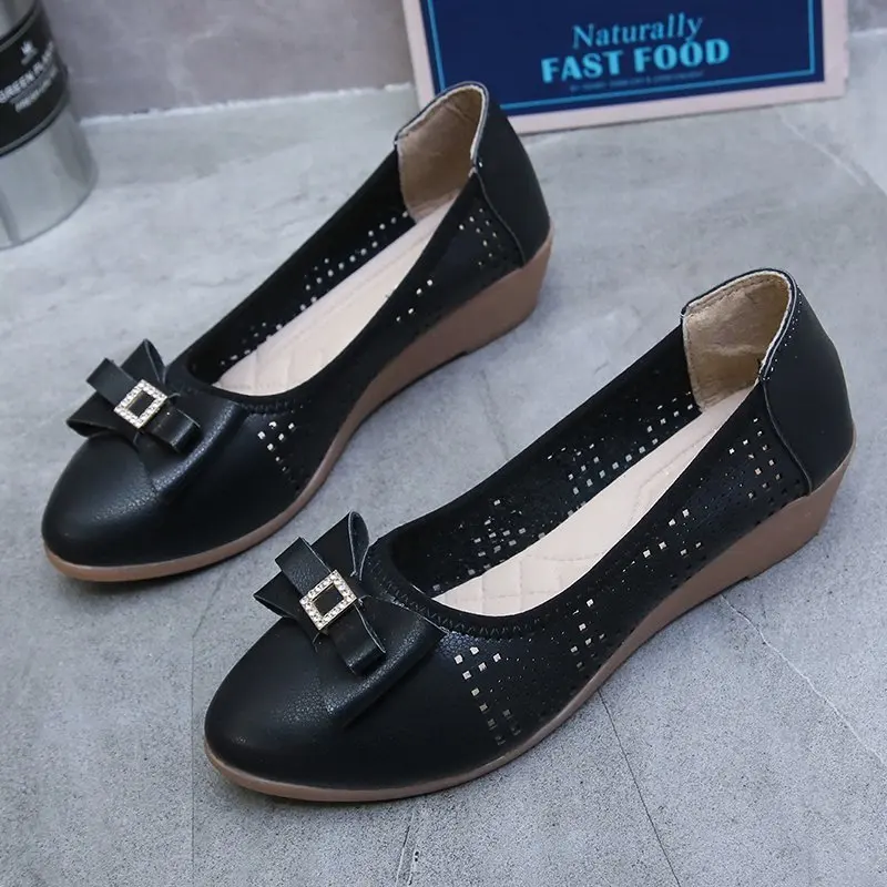 Женские свадебные туфли без застежки белые открытые туфли-лодочки на танкетке с