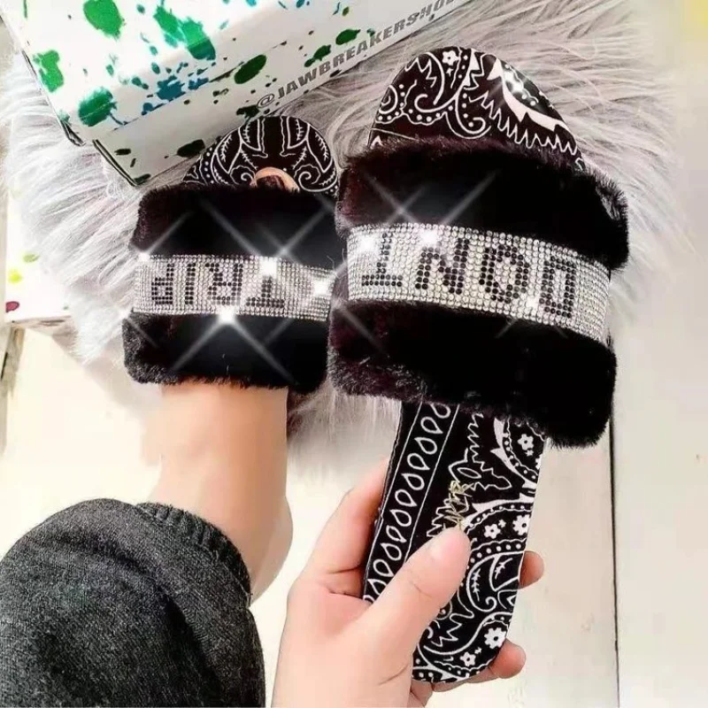 

Women Summer Fur Rhinestone Slippers Platform Wedges Heel Solid Fluffy Furry Slides Non Slip Outside Sexy Fashion Luxury Shoes