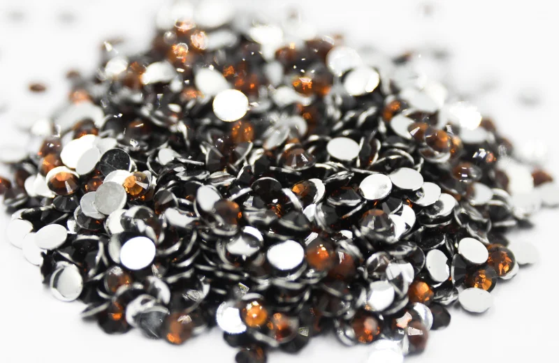 

Темный кофейный цвет 3 ~ 6 мм стразы с плоской задней поверхностью смола без горячей фиксации стразы в упаковке пластиковые украшения для ногтей для одежды