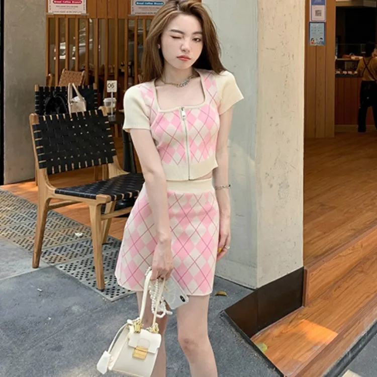 

2021 New Summer Two-piece Set Women Plaid knit zipper Crop Top + Bodycon Mini Skirt Female Sweet Short Sleeve Outfit
