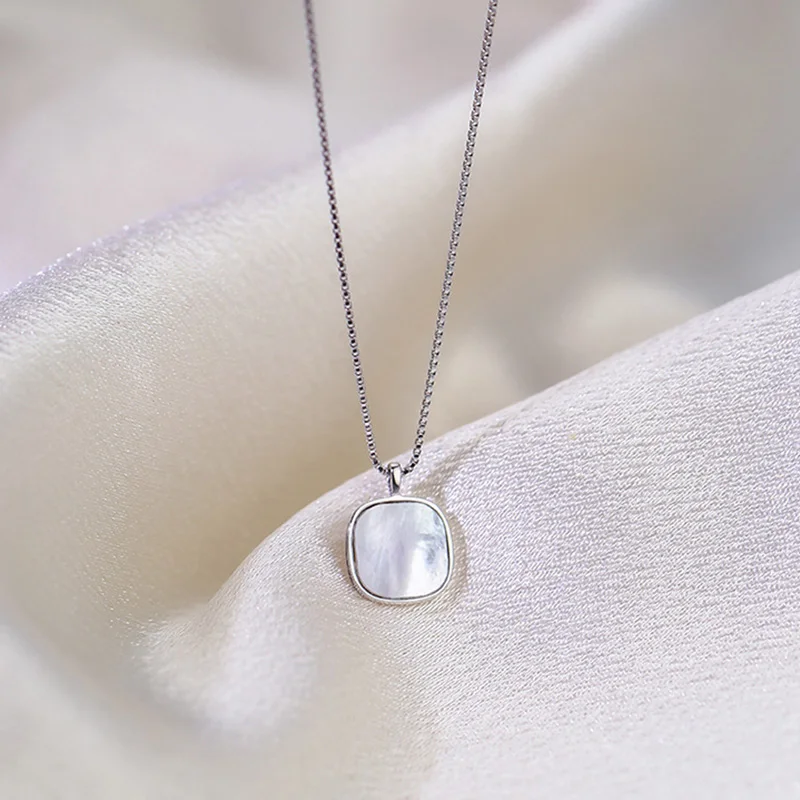 

Necklace For Women Simple Elegant Shine Luck Pendant 2021 Trendy Ladies Punk Choker Necklace Jewelry Accessories Girlfriend Gift
