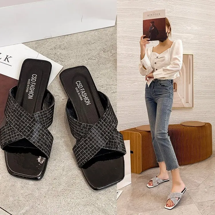

Cross Strap Rhinestone 2021 Women Slippers Sandals Anti Skid Flat Sole Slippers Woman Sandals Slides Beach Shoes Plus Size