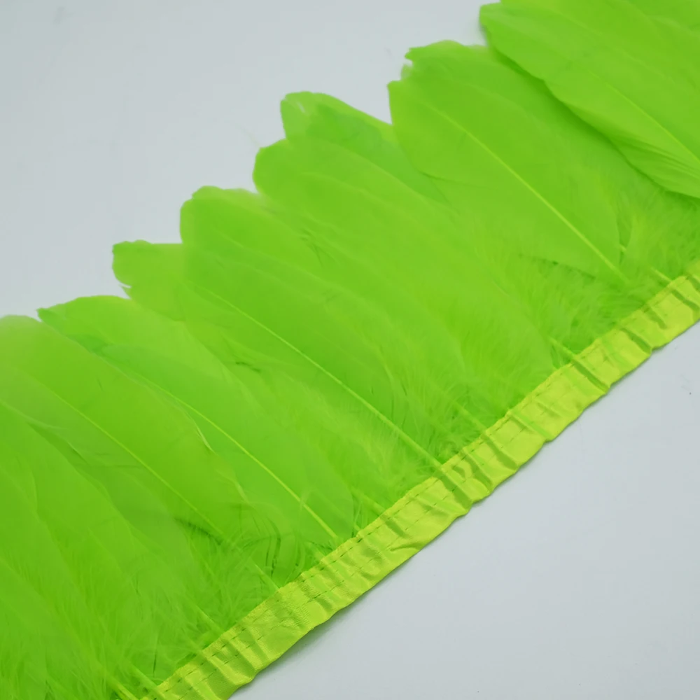 bright green Многоцветные ленты с гусиным пером, 10 ярдов, окрашенные ленты с гусиным пером/13-18 см, бахрома с гусиным пером, платье, юбка, украшение, 35 цветов - Цвет: bright green