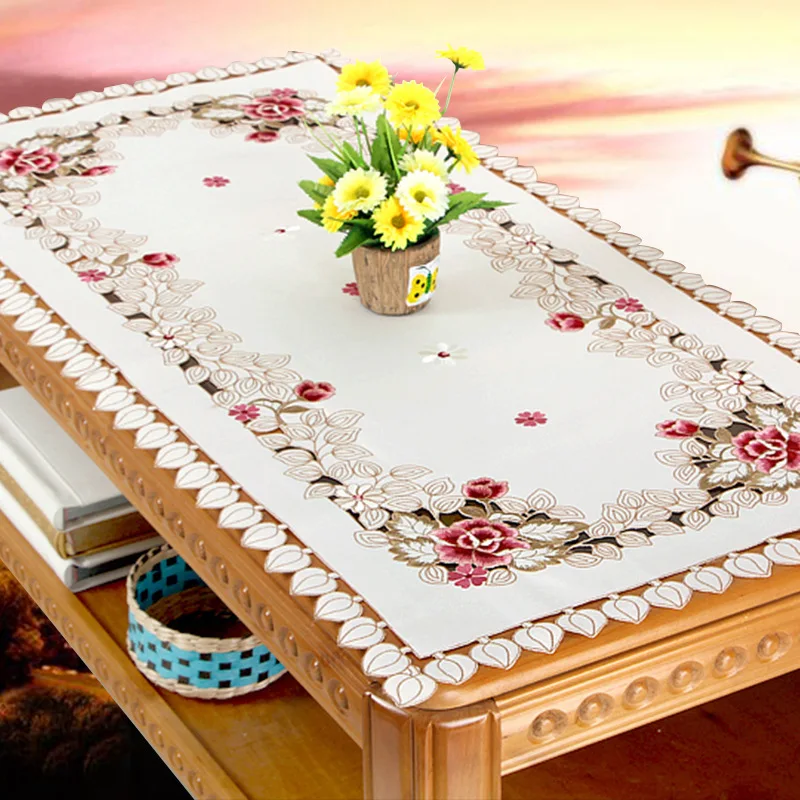 Скатерть с цветочной вышивкой изображением белых пионов элегантная скатерть