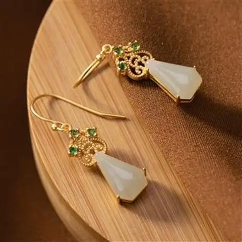 

Demei Silver Jewelry S925 Sterling Silver Gold Plated Hetian Jade White Jade Geometric Ladies Earrings Fashion High-End Elegant
