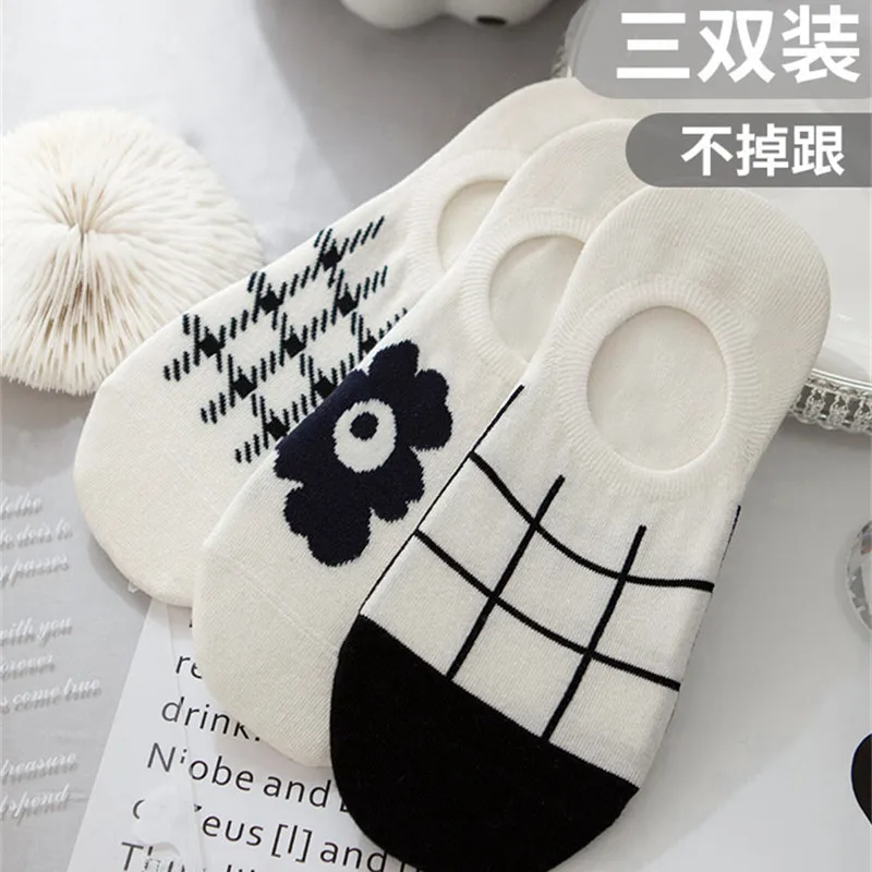 

3Pairs Caramella Women's Cotton Invisible No show Socks Non-slip Summer Flowers Cows Pattern Silicone Cute Thin Ankle Boat Socks