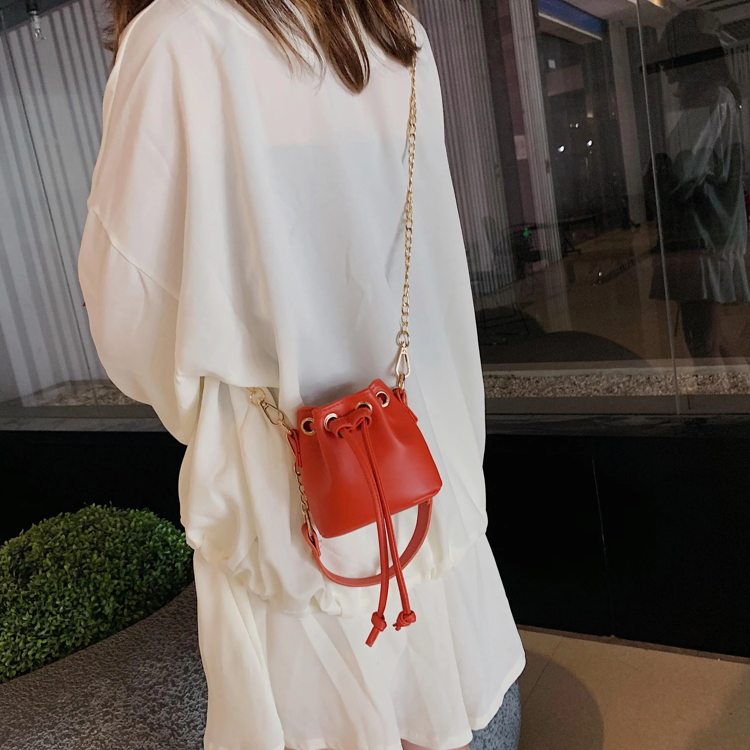 Kopen Mini Pu Lederen Emmer Tassen Voor Vrouwen 2020 Chain Crossbody Tassen Vrouwelijke Schouder Messenger Bag Dames Lippenstift Organizer