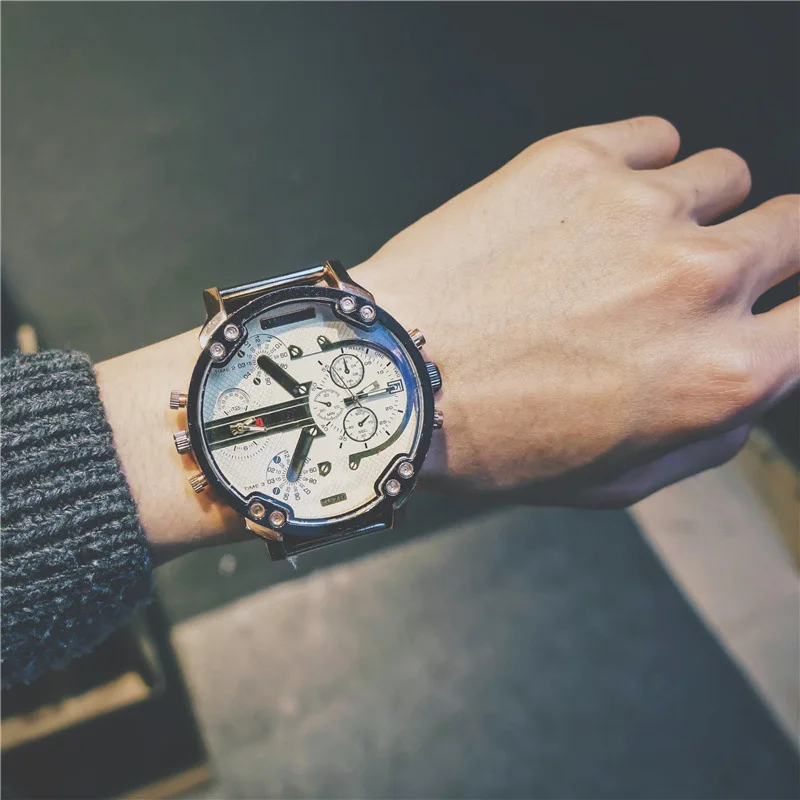 

2021 Social Men's Watch Trend Large Dial European American Double Inserts Calendar Shock Creativity Personalized Men's Watches