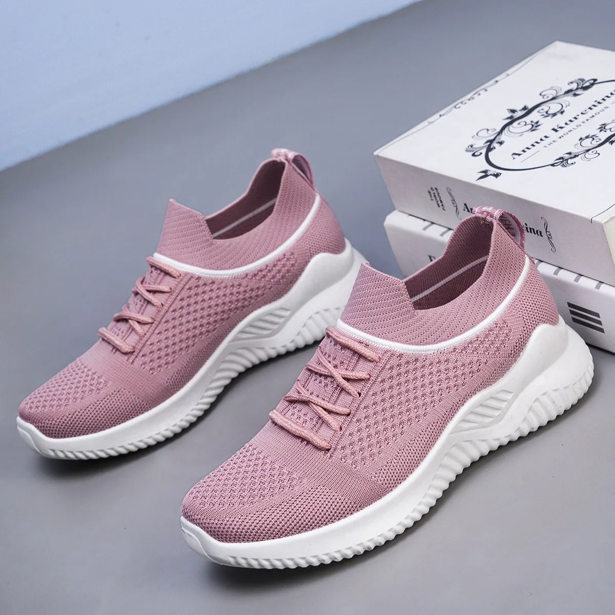 

Women's Shoes