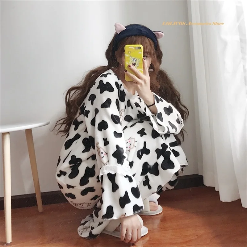 

Autumn Winter 2020 Japanese Sweet Girl Cute Cow Loose Nightdress Korean Women Kawaii Ruffles Coral Fleece Sleepshirts Nightgown