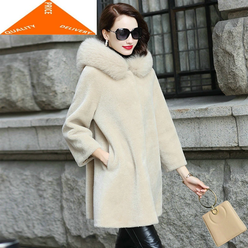 

Sheep Real Coat Shearing Coats Female 900% Natural Wool Jacket Women Fox Fur Hooded Warm Long Parka Clothes LWL9384