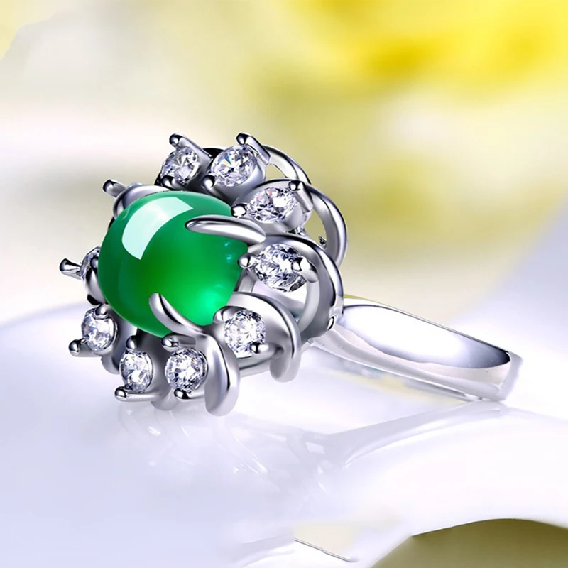 Женское кольцо с изумрудом из серебра 925 пробы | Украшения и аксессуары