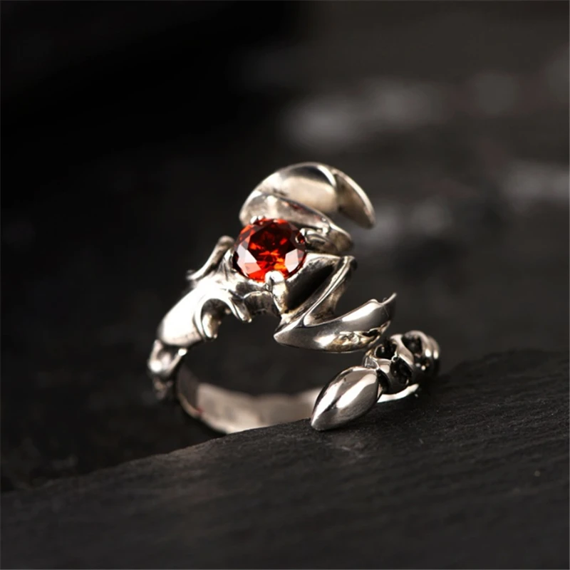 Bohemia Fashion Men Zinc Alloy Opening Scorpion Rings Red Zircon Decoration Casual Party Punk Silver Ring Jewelry