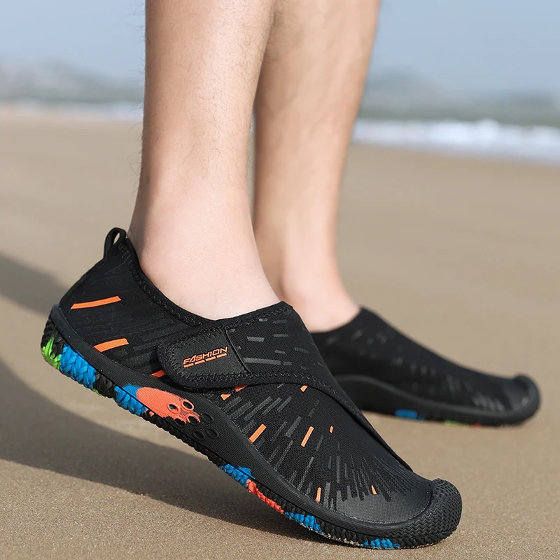 

Summer Water Shoes Men Beach Sandals Upstream Aqua Shoes Man Quick Dry River Sea Slippers Diving Swimming Socks Tenis Masculino