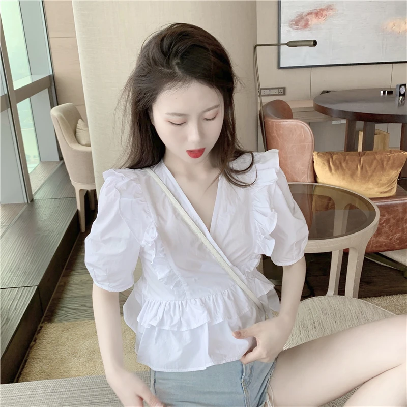 

KUSAHIKI Spring New 2021 Korean Blouse Tops Sweet Ruffle Slim Waist Women Shirts Causal Puff Short Sleeve V-neck Blusas 6F545